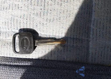 1998 Toyota Tacoma из США, поврежденный, VIN 4TAVL52N6WZ054776